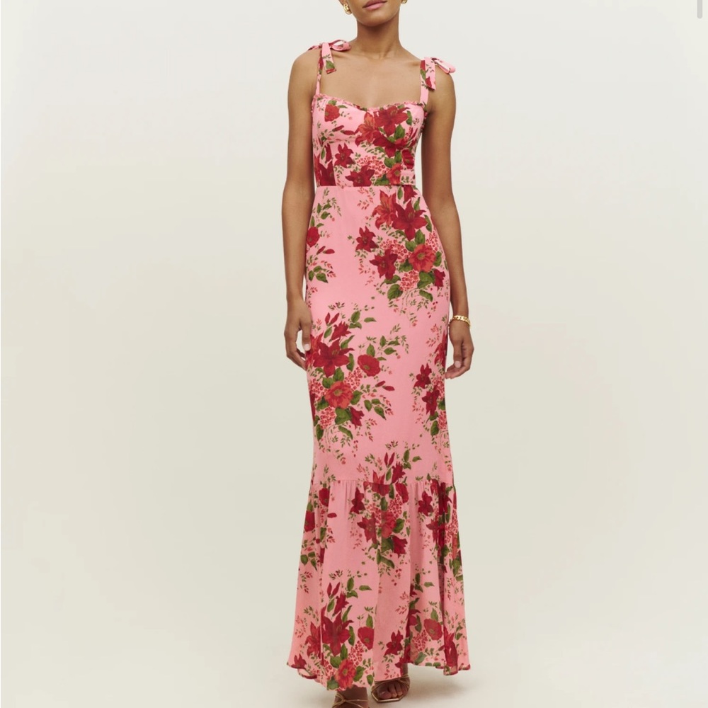 Worn once before Reformation dress that is currently out of stock in size 6
